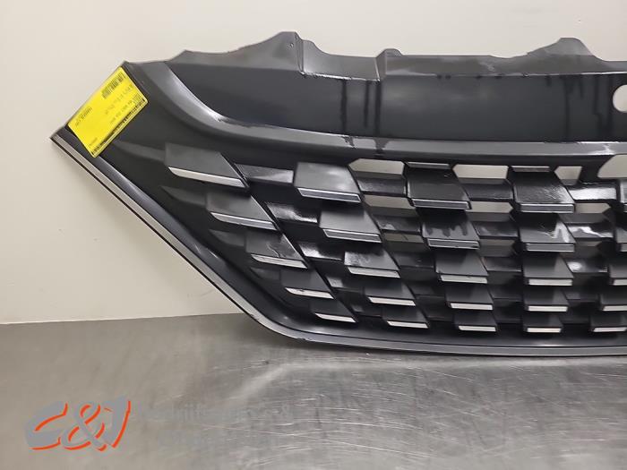 Używane Grill Iveco New Daily VI 35C18, 40C18, 50C18, 65C18, 70C18, 35S18 Cena € 68,25 Procedura marży oferowane przez C&J Bedrijfsauto's & Onderdelen