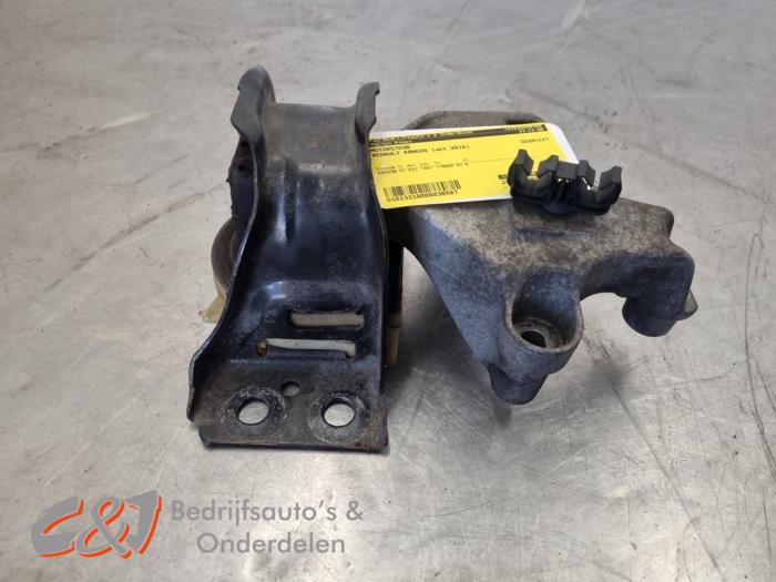 Used Engine mount Renault Kangoo Express (FW) 1.5 dCi 75 FAP Price € 15,75 Margin scheme offered by C&J Bedrijfsauto's & Onderdelen