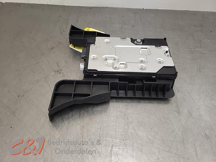 Używane Antena Opel Vivaro 2.0 Diesel 145 Cena € 152,25 Procedura marży oferowane przez C&J Bedrijfsauto's & Onderdelen