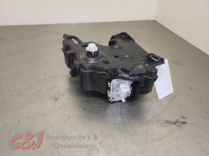 Used Additive tank Opel Vivaro 2.0 Diesel 145 Price € 173,25 Margin scheme offered by C&J Bedrijfsauto's & Onderdelen