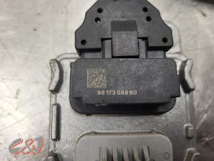 Lambda probe from a Opel Vivaro 2.0 Diesel 145 2024