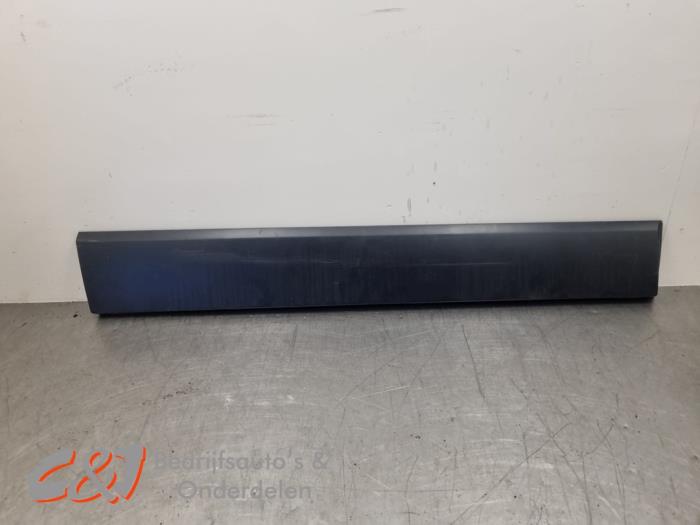 Sliding door trim