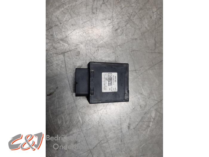 Usagé Module pompe carburant Volkswagen Crafter (SY) 2.0 TDI RWD Prix € 26,25 Règlement à la marge proposé par C&J Bedrijfsauto's & Onderdelen