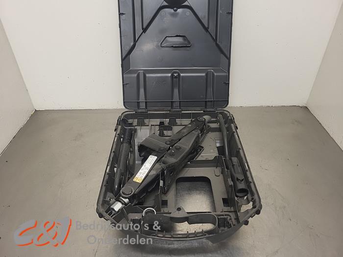 Begagnade Domkraftsset Nissan Primastar 2.0 dCi 130 Pris € 78,75 Marginaltabell erbjuds av C&J Bedrijfsauto's & Onderdelen