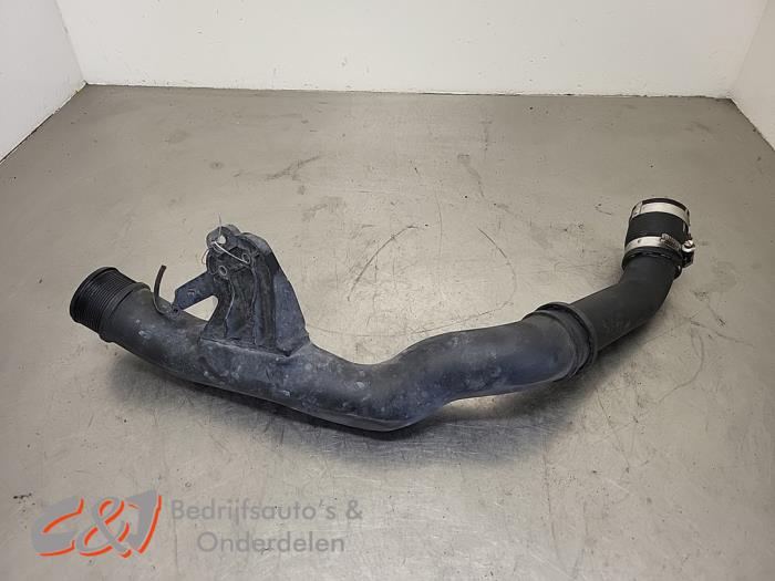 Gebrauchte Intercooler Rohr Ford Transit 2.0 TDCi 16V Eco Blue 130 Preis € 15,75 Margenregelung angeboten von C&J Bedrijfsauto's & Onderdelen