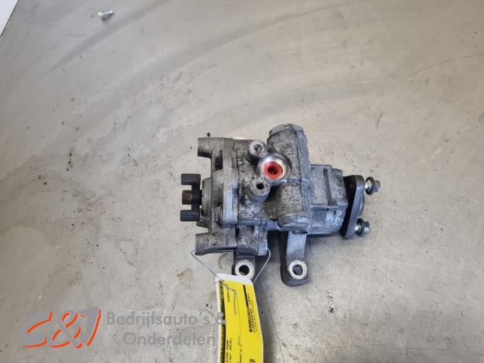 Usagé Pompe de direction Peugeot Boxer (U9) 2.2 HDi 130 Euro 5 Prix € 47,25 Règlement à la marge proposé par C&J Bedrijfsauto's & Onderdelen