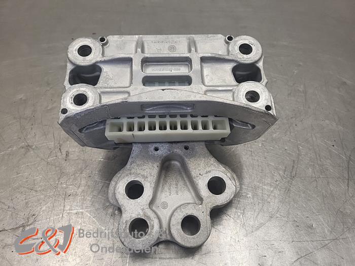 Engine mount from a Ford Transit Custom 2.0 EcoBlue 136 2025