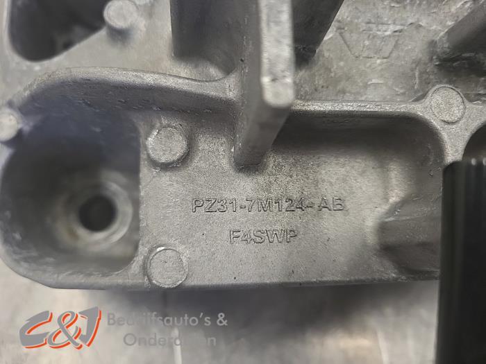Engine mount from a Ford Transit Custom 2.0 EcoBlue 136 2025
