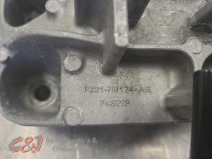 Engine mount from a Ford Transit Custom 2.0 EcoBlue 136 2025