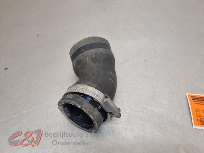 Usagé Tuyau intercooler Ford Ranger 3.2 TDCI 20V 4x4 Prix € 26,25 Règlement à la marge proposé par C&J Bedrijfsauto's & Onderdelen