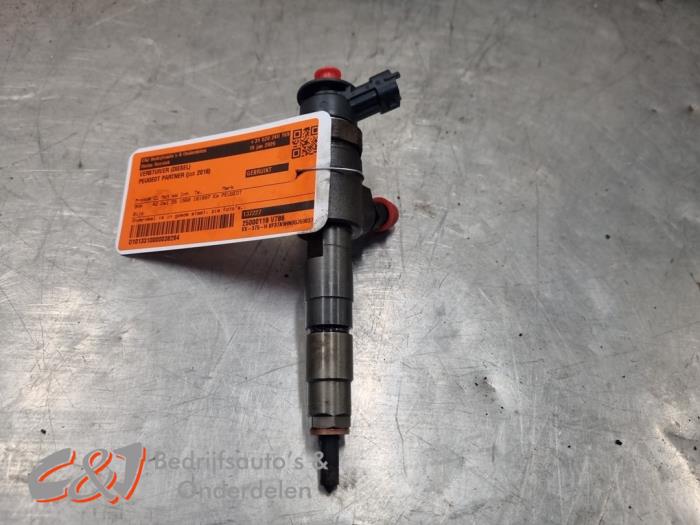 Usagé Injecteurs Peugeot Partner (GC/GF/GG/GJ/GK) 1.6 HDI 75 Phase 2 Prix € 39,90 Règlement à la marge proposé par C&J Bedrijfsauto's & Onderdelen