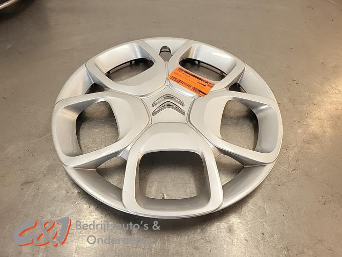 Używane Kolpak Citroen Jumpy 2.0 Blue HDI 180 Cena € 26,25 Procedura marży oferowane przez C&J Bedrijfsauto's & Onderdelen
