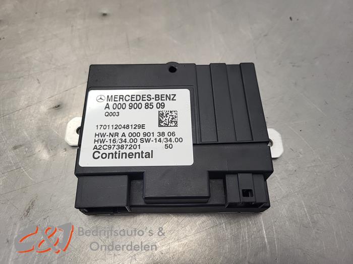 Usagé Module pompe carburant Mercedes Vito (447.6) 2.2 116 CDI 16V Prix € 31,50 Règlement à la marge proposé par C&J Bedrijfsauto's & Onderdelen