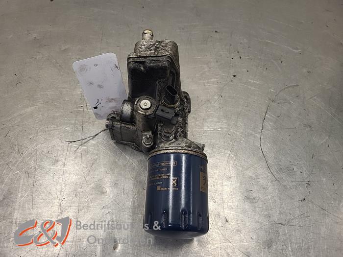 Gebrauchte Ölfiltergehäuse Citroen Jumpy 2.0 Blue HDI 120 Preis € 42,00 Margenregelung angeboten von C&J Bedrijfsauto's & Onderdelen