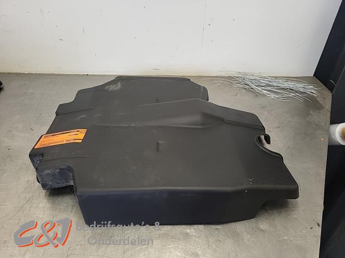 Gebrauchte Abdeckblech Motor Mercedes Vito (447.6) 2.2 116 CDI 16V Preis € 31,50 Margenregelung angeboten von C&J Bedrijfsauto's & Onderdelen