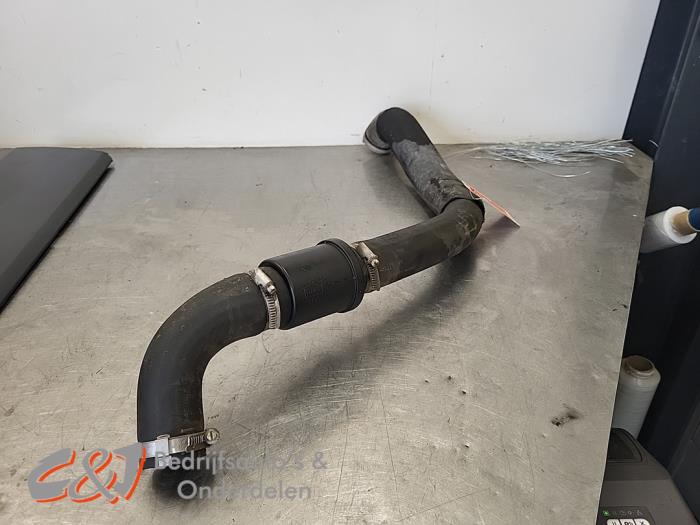 Usagé Tuyau intercooler Ford Transit 2.2 TDCi 16V Prix € 15,75 Règlement à la marge proposé par C&J Bedrijfsauto's & Onderdelen
