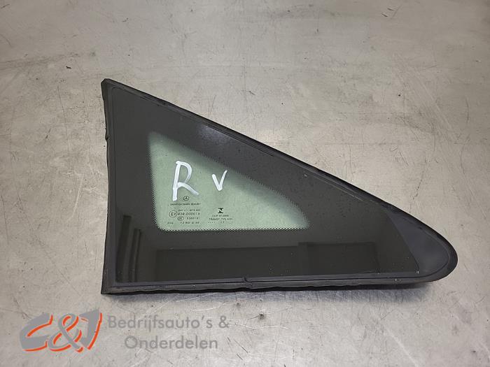 Usados Ventanilla triangular derecha delante Mercedes Vito (447.6) 2.2 116 CDI 16V Precio € 47,25 Norma de margen ofrecido por C&J Bedrijfsauto's & Onderdelen