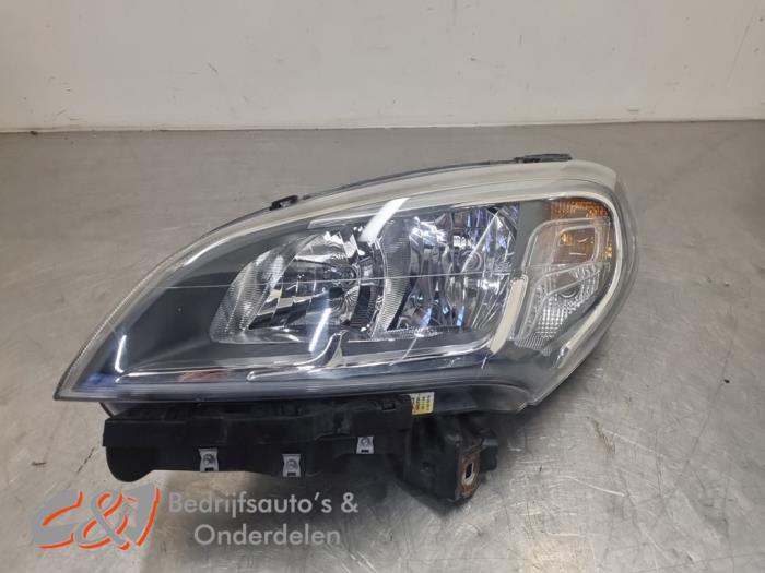 Gebrauchte Scheinwerfer links Fiat Doblo Cargo (263) 1.3 D Multijet Preis € 183,75 Margenregelung angeboten von C&J Bedrijfsauto's & Onderdelen