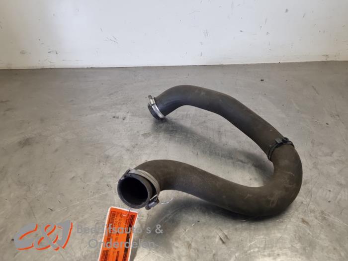 Gebrauchte Intercooler Schlauch Opel Combo Cargo 1.5 CDTI 130 Preis € 15,75 Margenregelung angeboten von C&J Bedrijfsauto's & Onderdelen