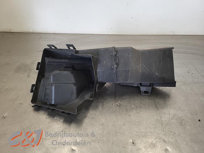 Begagnade Lufttratt Opel Combo Cargo 1.5 CDTI 130 Pris € 31,50 Marginaltabell erbjuds av C&J Bedrijfsauto's & Onderdelen