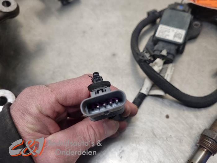 Lambda probe from a Opel Combo Cargo 1.5 CDTI 130 2021
