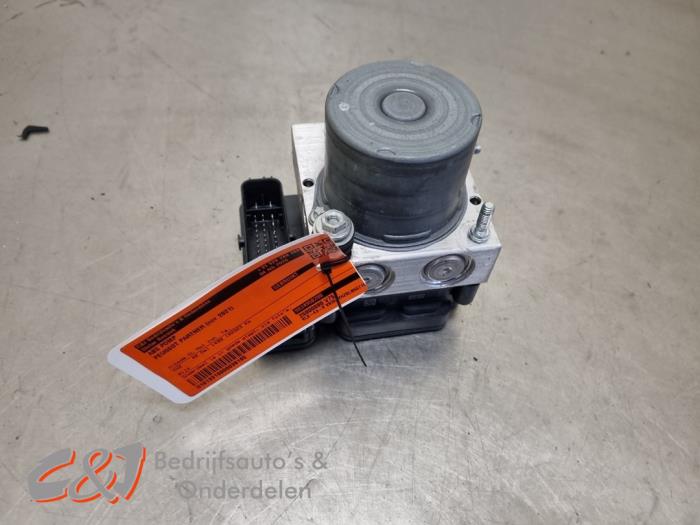 Gebrauchte ABS Pumpe Peugeot Partner (EA//EF/EN/EU) 1.5 BlueHDi 130 Preis € 68,25 Margenregelung angeboten von C&J Bedrijfsauto's & Onderdelen