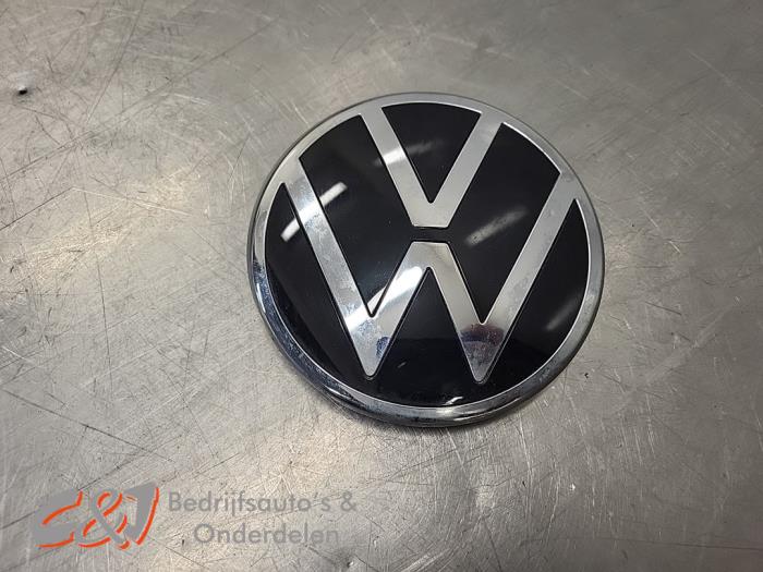 Używane Emblemat Volkswagen Caddy Cargo V (SBA/SBH) 2.0 TDI BlueMotionTechnology Cena € 78,75 Procedura marży oferowane przez C&J Bedrijfsauto's & Onderdelen