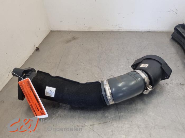 Gebrauchte Intercooler Rohr Volkswagen Caddy Cargo V (SBA/SBH) 2.0 TDI BlueMotionTechnology Preis € 36,75 Margenregelung angeboten von C&J Bedrijfsauto's & Onderdelen