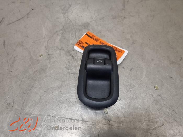 Usados Interruptor de ventanilla eléctrica Ford Transit Custom 2.2 TDCi 16V Precio € 10,50 Norma de margen ofrecido por C&J Bedrijfsauto's & Onderdelen