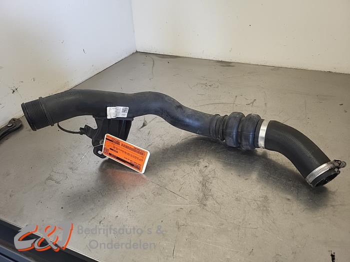 Gebrauchte Intercooler Rohr Ford Transit Custom 2.0 TDCi 16V Eco Blue 130 Preis € 15,75 Margenregelung angeboten von C&J Bedrijfsauto's & Onderdelen