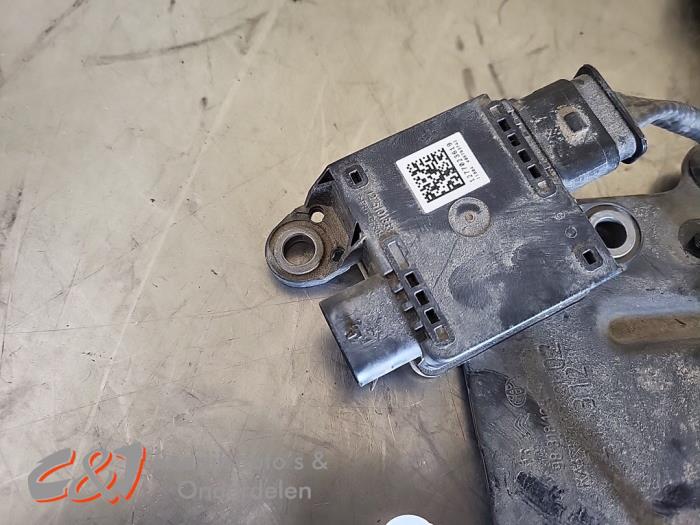 NOx-sensor från en Opel Vivaro 2.0 Diesel 145 2022