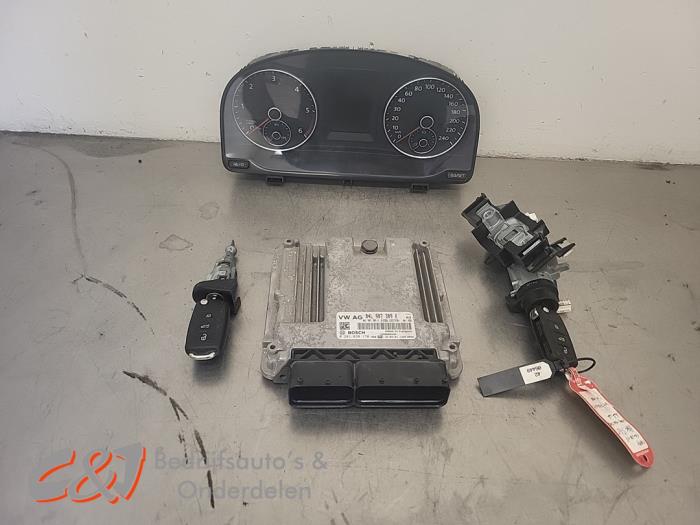 Used Ignition lock + computer Volkswagen Caddy IV 2.0 TDI 102 Price € 393,75 Margin scheme offered by C&J Bedrijfsauto's & Onderdelen