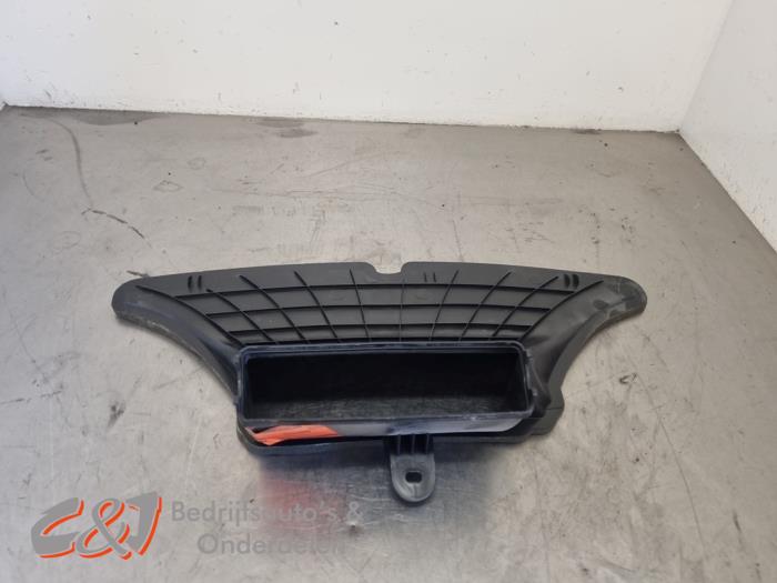 Begagnade Lufttratt Volkswagen Caddy IV 2.0 TDI 102 Pris € 31,50 Marginaltabell erbjuds av C&J Bedrijfsauto's & Onderdelen