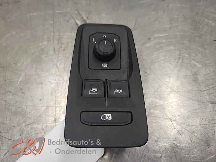 Usados Interruptor de ventanilla eléctrica Ford Transit Connect 2.0 EcoBlue Precio € 47,25 Norma de margen ofrecido por C&J Bedrijfsauto's & Onderdelen