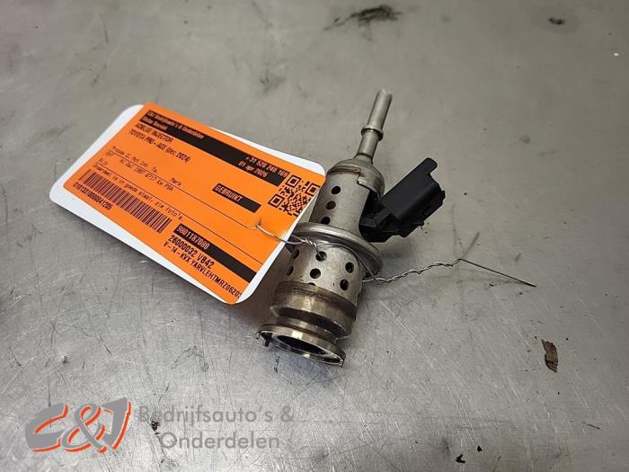 Usados Inyector Adblue Toyota ProAce 2.0 D-4D 140 16V Precio € 52,50 Norma de margen ofrecido por C&J Bedrijfsauto's & Onderdelen