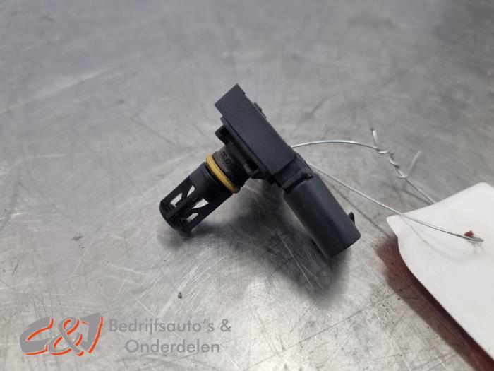 Luftmengenmesser van een Volkswagen Transporter T7 2.0 TDI 150 2025