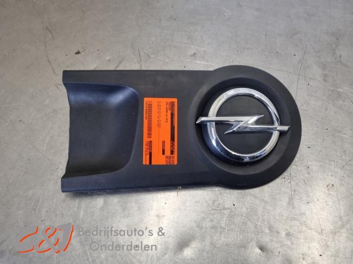 Używane Emblemat Opel Combo 1.3 CDTI 16V ecoFlex Cena € 26,25 Procedura marży oferowane przez C&J Bedrijfsauto's & Onderdelen