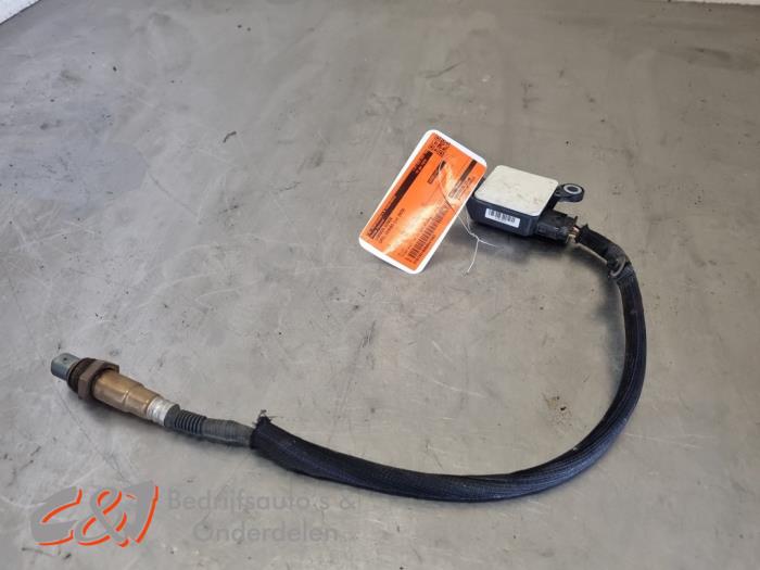 Usagé Sonde lambda Opel Combo Cargo 1.5 CDTI 100 Prix € 57,75 Règlement à la marge proposé par C&J Bedrijfsauto's & Onderdelen