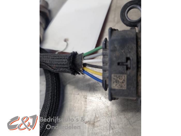 Lambda probe from a Opel Combo Cargo 1.5 CDTI 100 2023