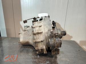 Getriebe van een Volkswagen Transporter T4 2.5 TDI 2001