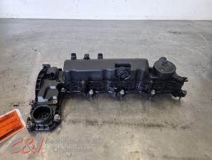 Ventildeckel van een Opel Vivaro 2.0 Diesel 145 2022