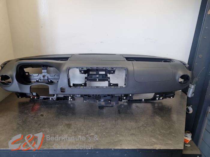 Używane Panel Mercedes Sprinter 3,5t (907.6/910.6) 311 CDI 2.1 D RWD Cena € 105,00 Procedura marży oferowane przez C&J Bedrijfsauto's & Onderdelen