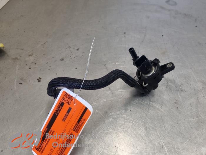 Begagnade Bränsletrycksregulator Citroen Berlingo 1.6 BlueHDI 100 Pris € 21,00 Marginaltabell erbjuds av C&J Bedrijfsauto's & Onderdelen