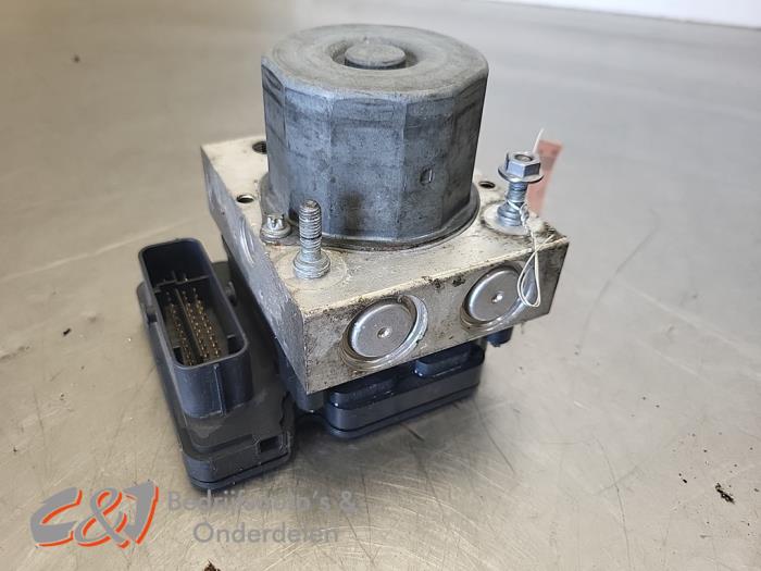 Usagé Pompe ABS Ford Transit Custom 2.2 TDCi 16V Prix € 42,00 Règlement à la marge proposé par C&J Bedrijfsauto's & Onderdelen