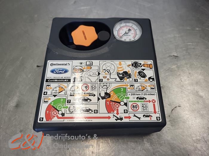 Begagnade Däckpump Ford Transit Connect (PJ2) 1.5 TDCi Pris € 47,25 Marginaltabell erbjuds av C&J Bedrijfsauto's & Onderdelen