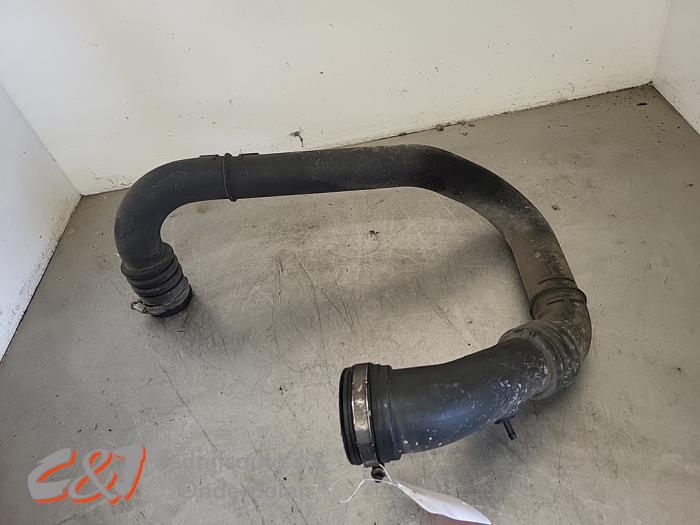 Gebrauchte Intercooler Rohr Opel Movano (4A1; 4A2; 4B2; 4B3; 4C2; 4C3) 2.5 CDTI Preis € 42,00 Margenregelung angeboten von C&J Bedrijfsauto's & Onderdelen