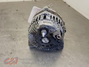 Dynamo van een Renault Trafic (1FL/2FL/3FL/4FL) 1.6 dCi 120 Twin Turbo 2015