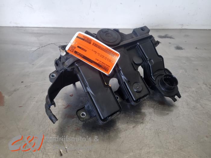 Usagé Ventilation carter Nissan NV 300 1.6 dCi 120 Prix € 31,50 Règlement à la marge proposé par C&J Bedrijfsauto's & Onderdelen