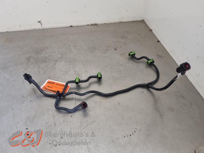 Usagé Conduit de carburant Ford Transit 2.0 TDCi 16V Eco Blue 170 Prix € 26,25 Règlement à la marge proposé par C&J Bedrijfsauto's & Onderdelen
