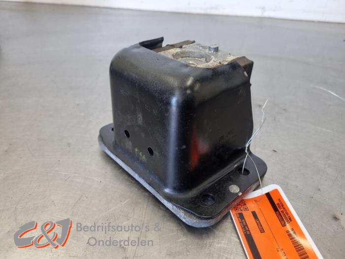 Used Engine mount MAN TGE 2.0 TDI RWD Price € 38,12 Inclusive VAT offered by C&J Bedrijfsauto's & Onderdelen